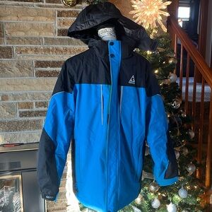Gerry winter coat. Boys L (14-16). Black, Blue, and print.